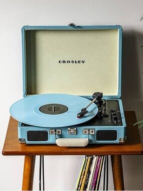 Crosley Turquoise Retro Suitcase Turntable